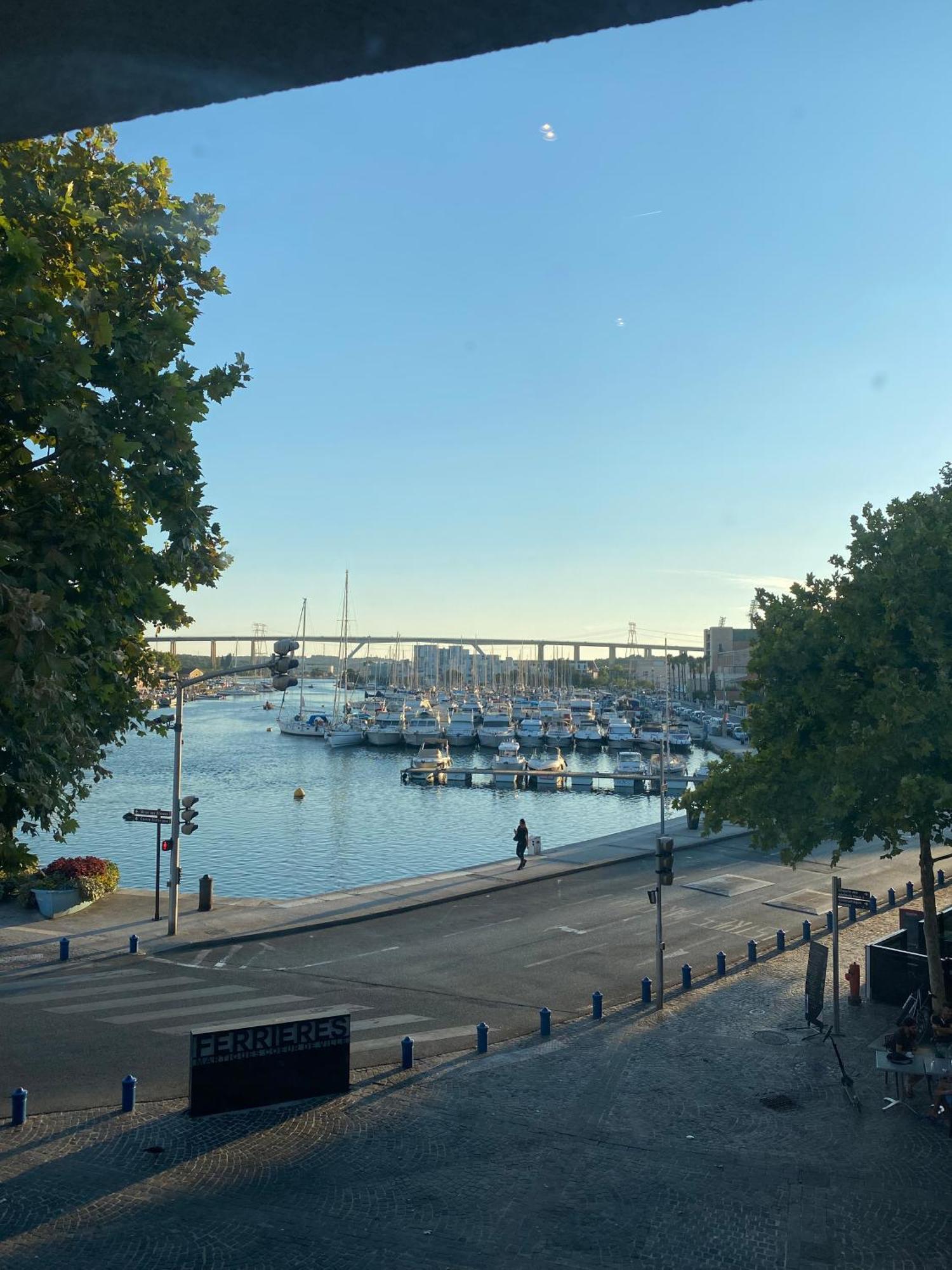 Apartmán Loft Avec Vue Sur Les Voiliers Martigues Exteriér fotografie